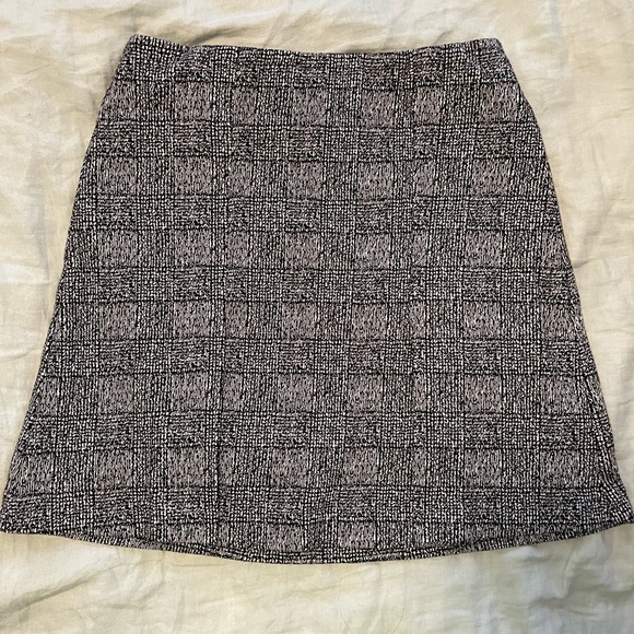 LOFT Women’s Fit & Flare Skirt Size Petite Small in Plaid Grey - Picture 3 of 5